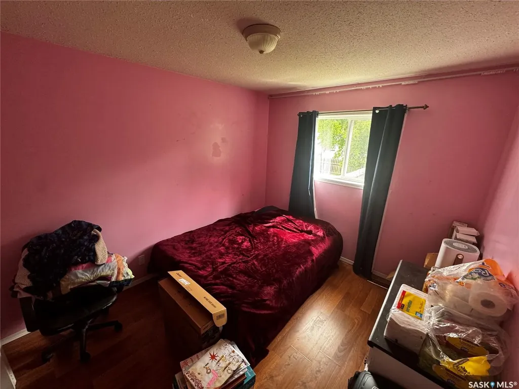 233 Lochrie Crescent Saskatoon SK S7M 5E3