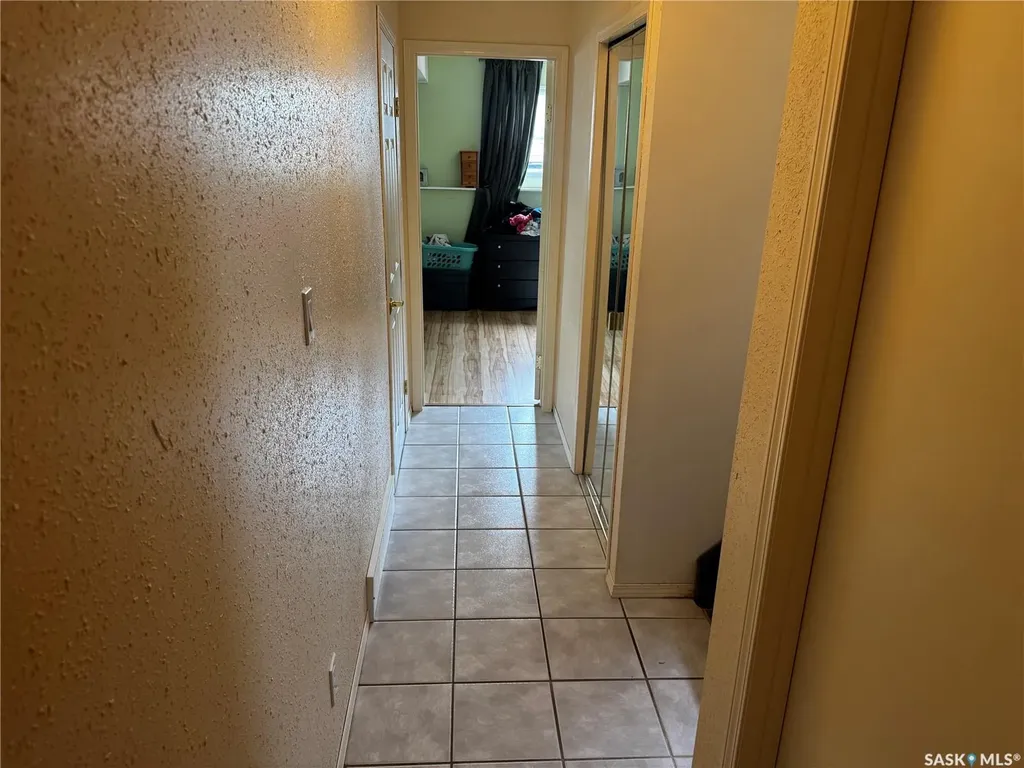 233 Lochrie Crescent Saskatoon SK S7M 5E3