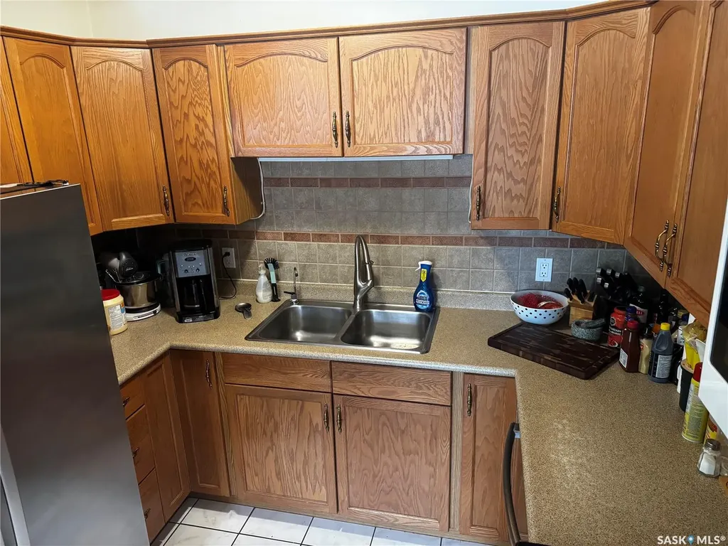 233 Lochrie Crescent Saskatoon SK S7M 5E3