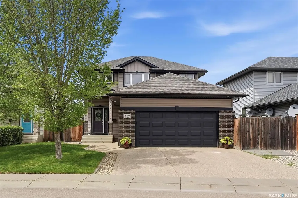 327 Hettle Cove Saskatoon SK S7T 0E8