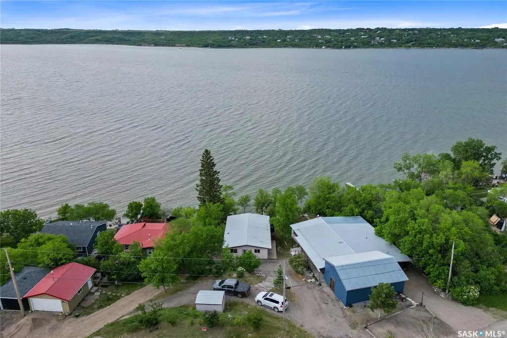 157 Lakeshore Drive Kannata Valley SK S0G 4L0