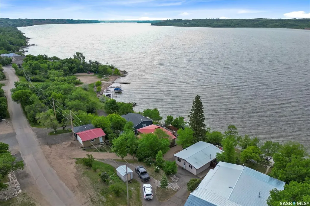 157 Lakeshore Drive Kannata Valley SK S0G 4L0