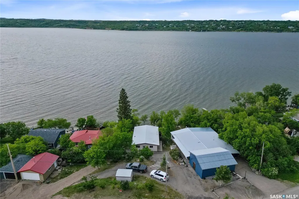 157 Lakeshore Drive Kannata Valley SK S0G 4L0