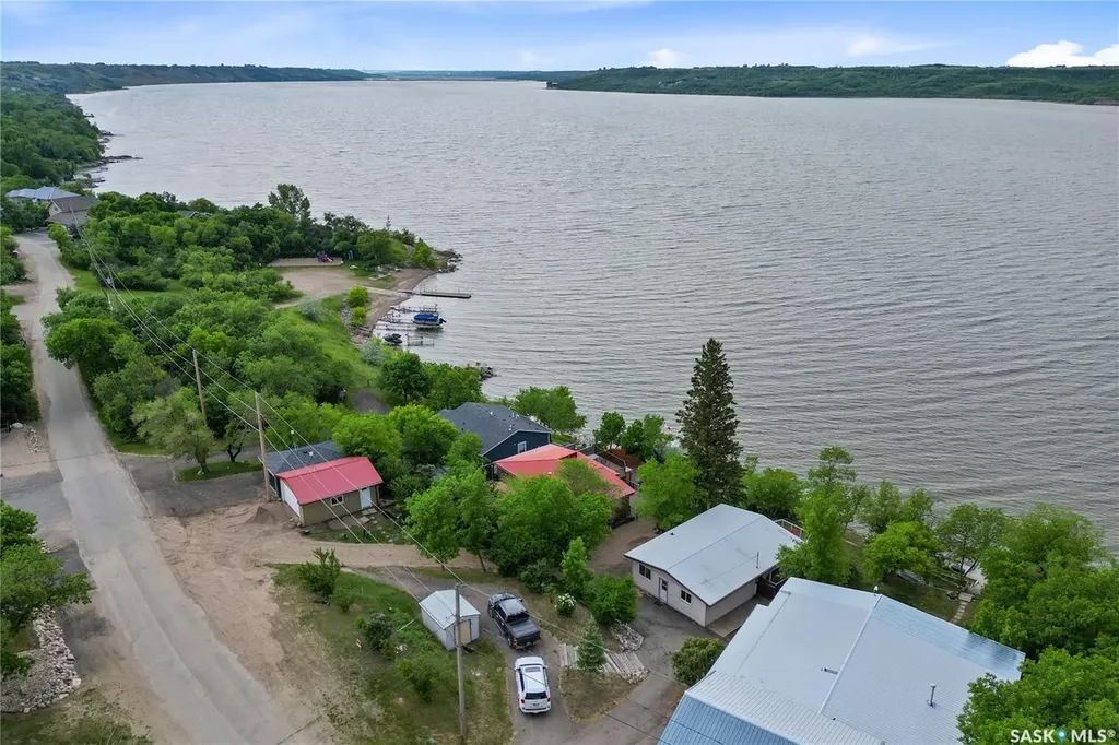 157 Lakeshore Drive Kannata Valley SK S0G 4L0