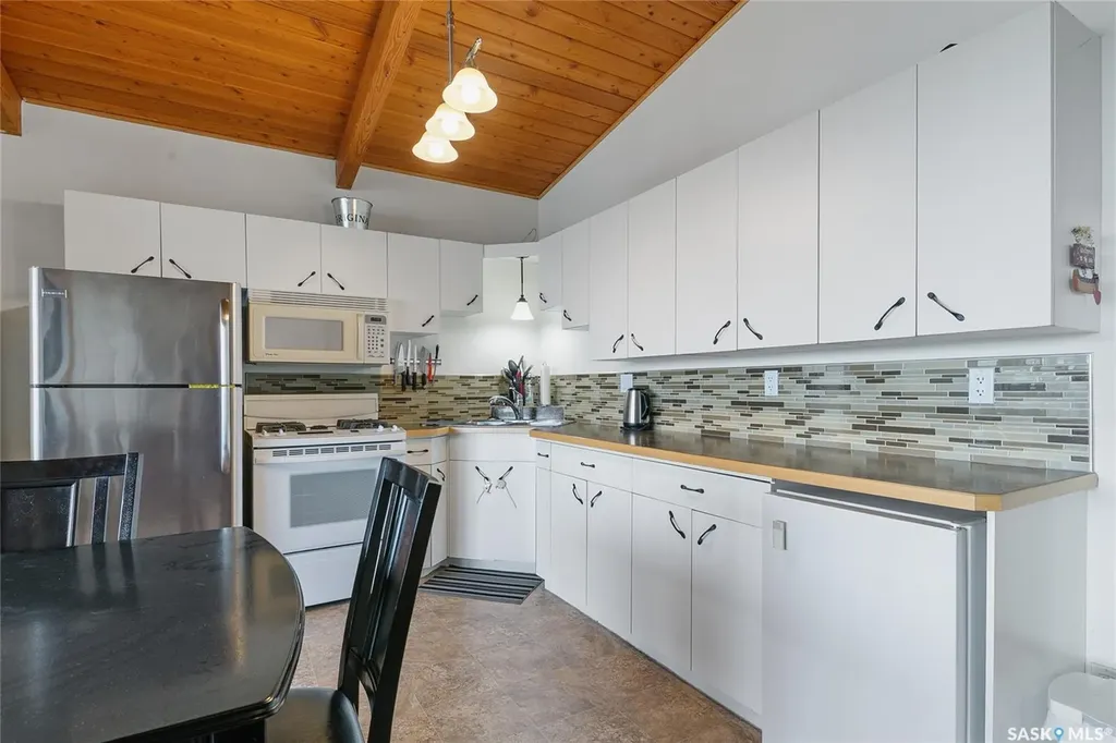 157 Lakeshore Drive Kannata Valley SK S0G 4L0