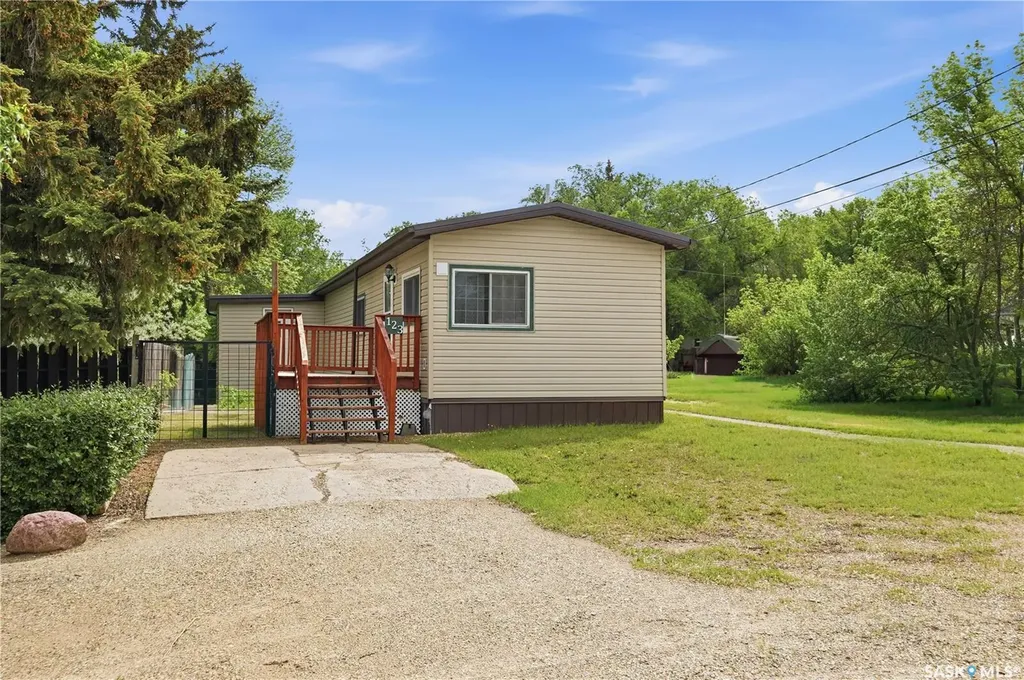 123 3rd Street W Lafleche SK S0H 2K0