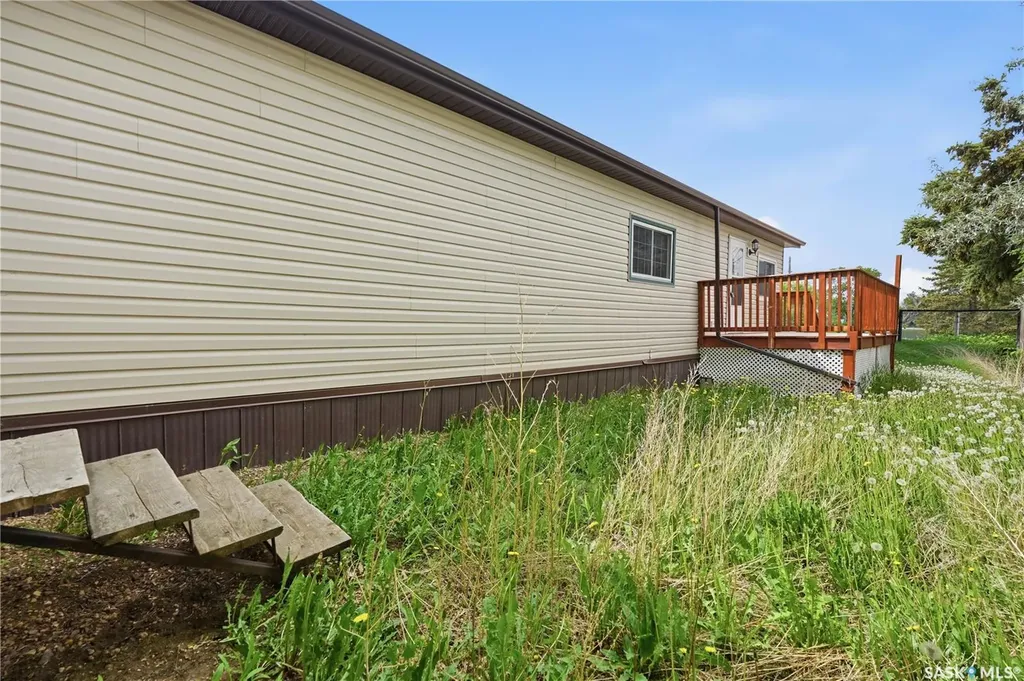 123 3rd Street W Lafleche SK S0H 2K0