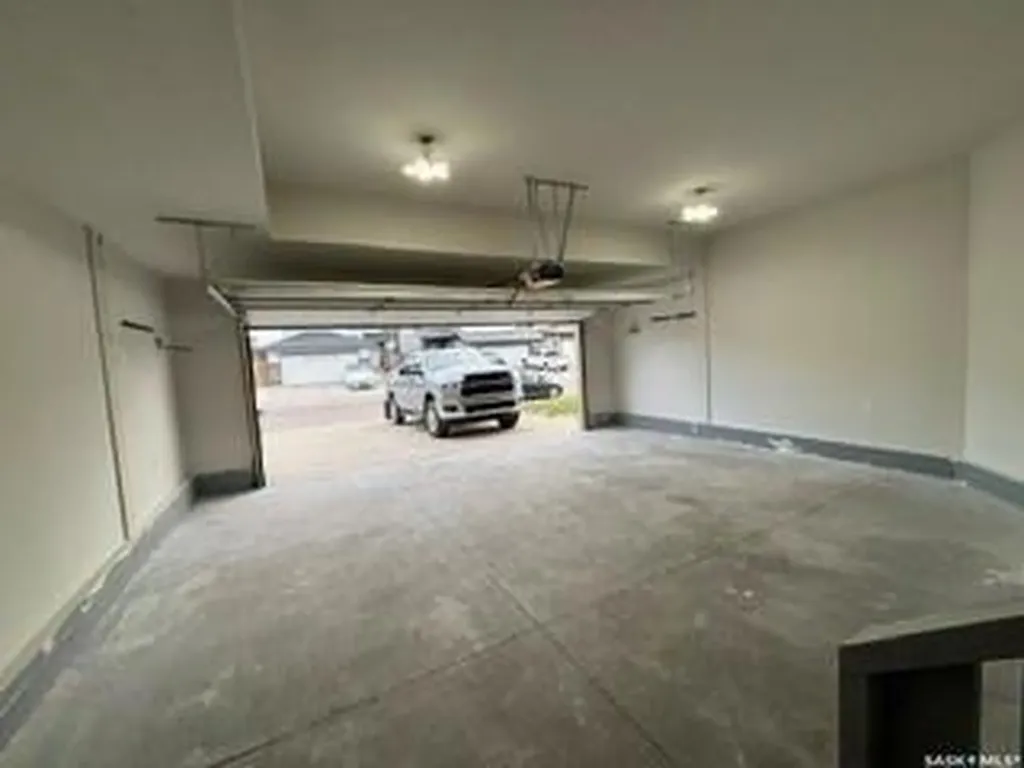 411 Flynn Lane Saskatoon SK S7V 0L1