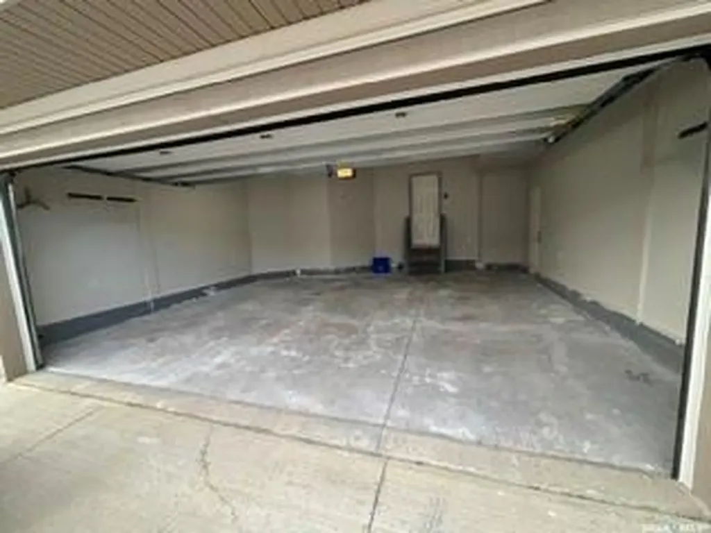 411 Flynn Lane Saskatoon SK S7V 0L1