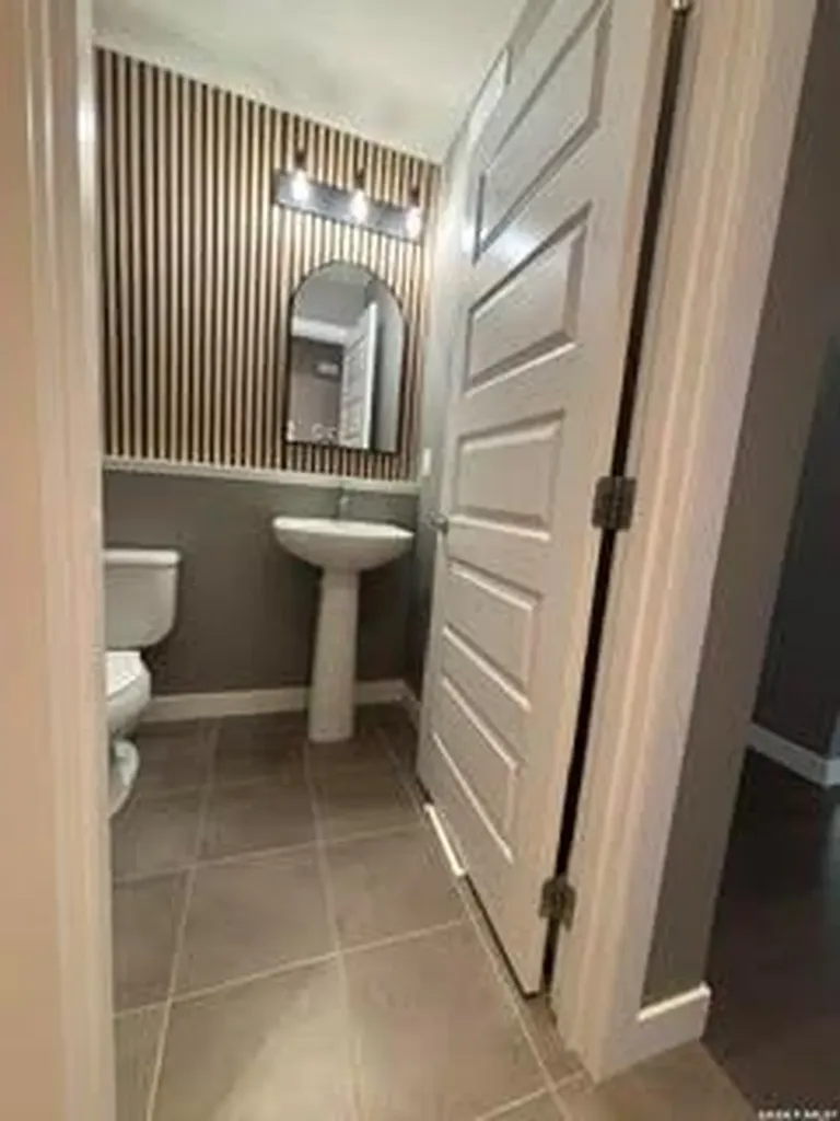411 Flynn Lane Saskatoon SK S7V 0L1