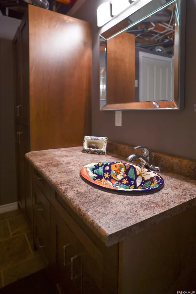 319 Stefaniuk Crescent Saskatoon SK S7H 0H6