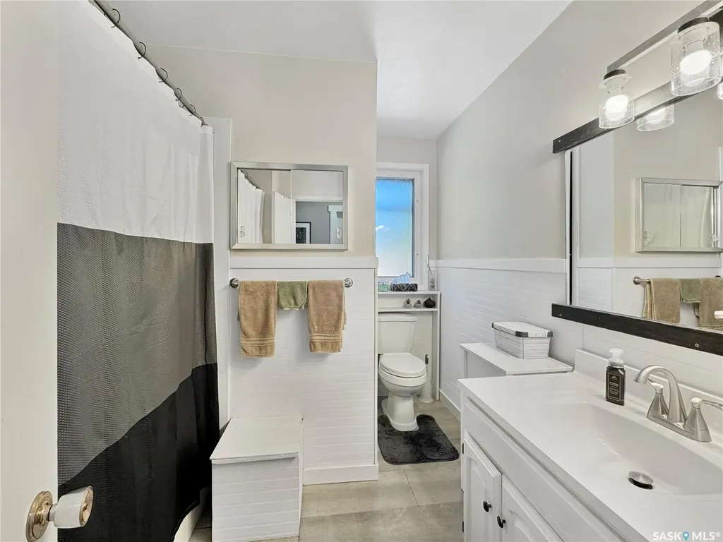 613 3rd Street W Wilkie SK S0K 4W0