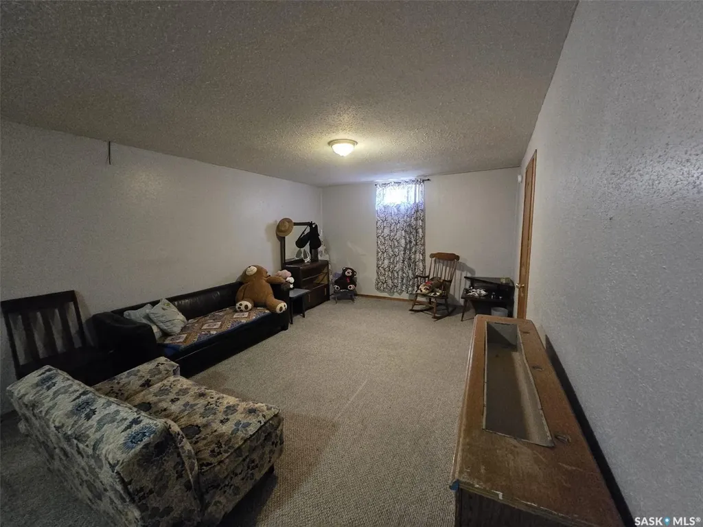 613 3rd Street W Wilkie SK S0K 4W0