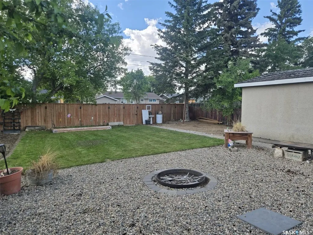 613 3rd Street W Wilkie SK S0K 4W0