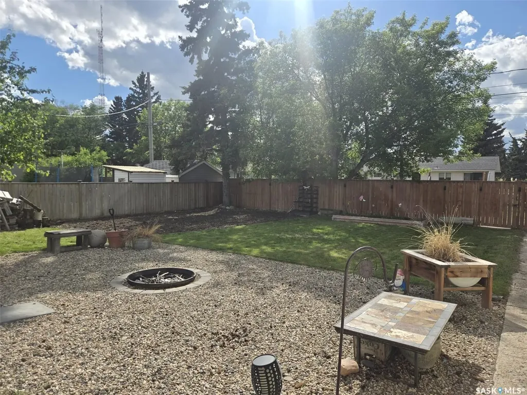 613 3rd Street W Wilkie SK S0K 4W0
