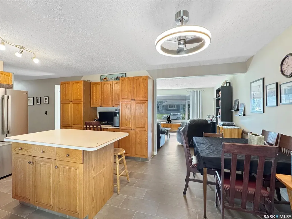 613 3rd Street W Wilkie SK S0K 4W0
