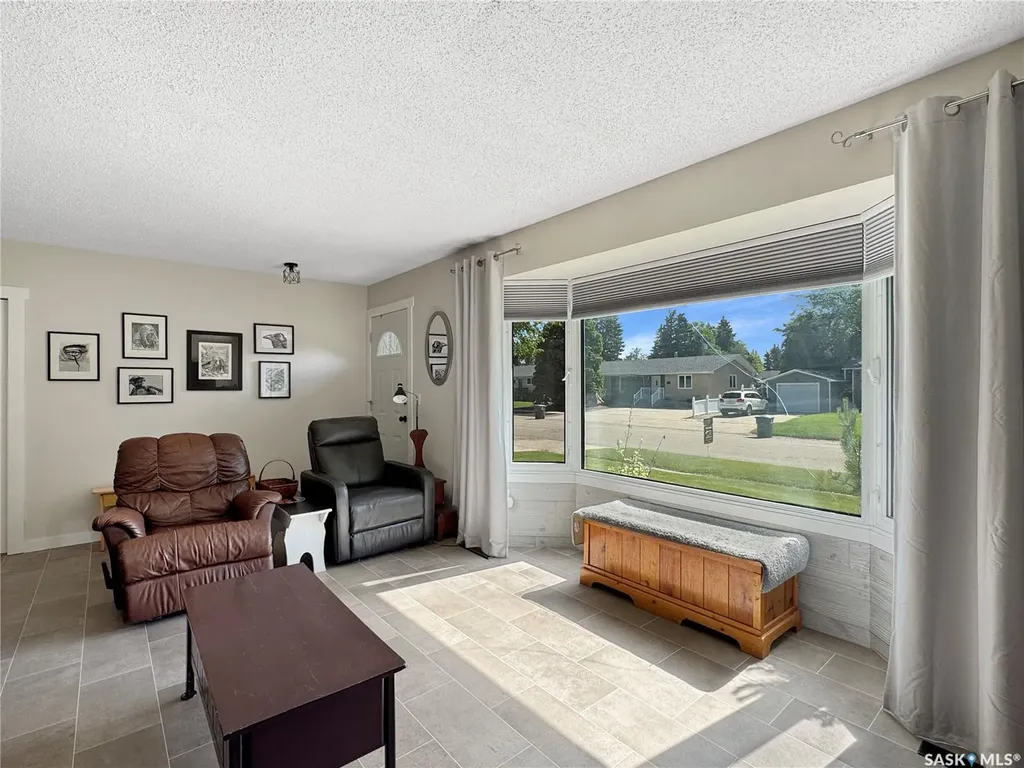 613 3rd Street W Wilkie SK S0K 4W0
