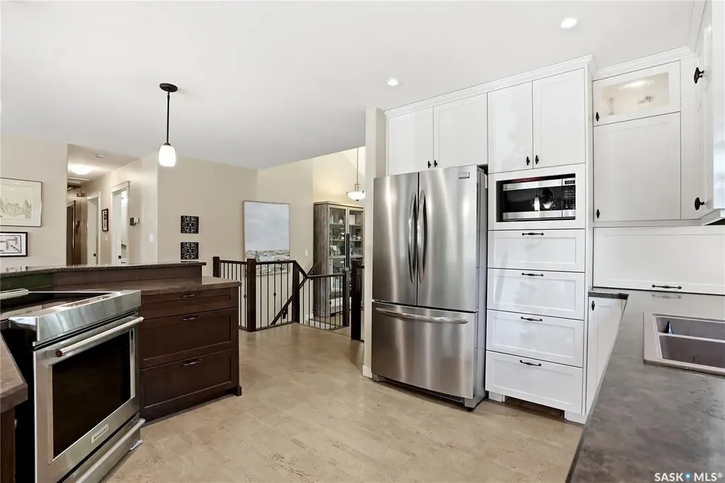 111 Richardt Place Saskatoon SK S7H 5B7