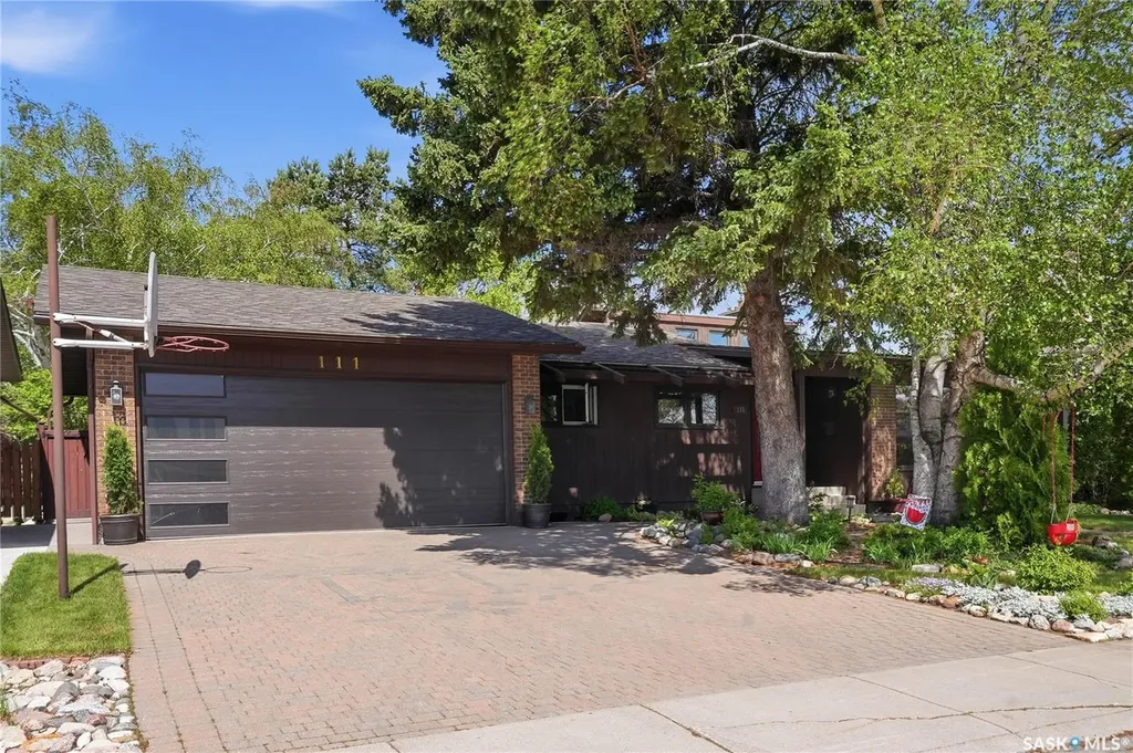 111 Richardt Place Saskatoon SK S7H 5B7