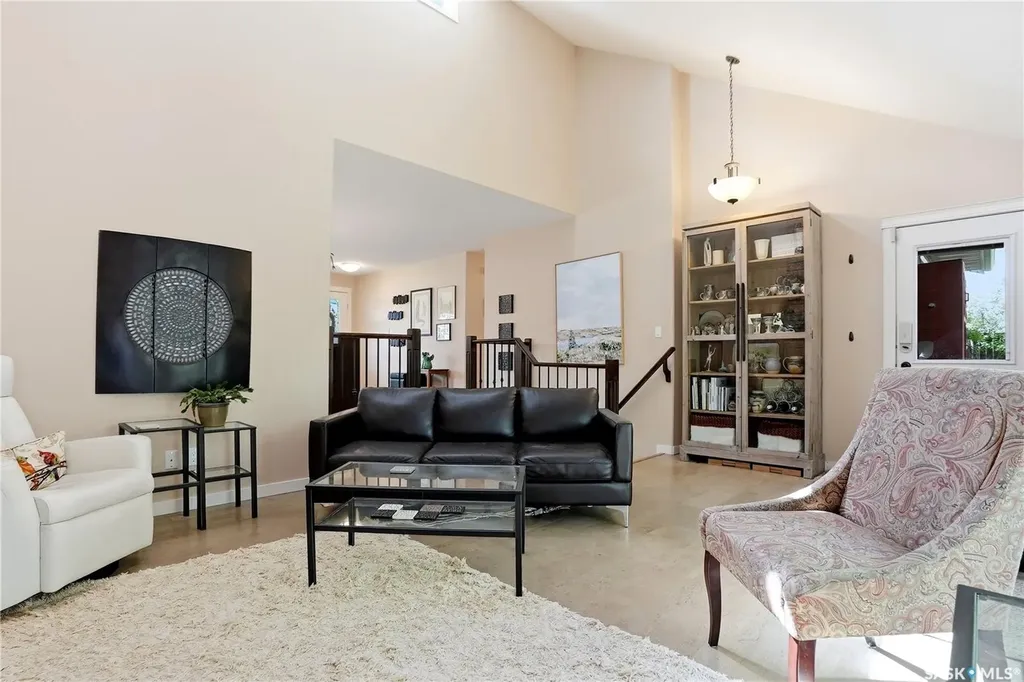 111 Richardt Place Saskatoon SK S7H 5B7