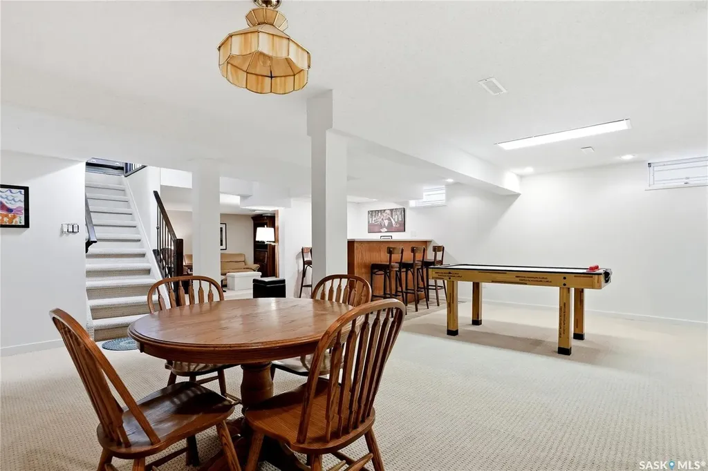 111 Richardt Place Saskatoon SK S7H 5B7
