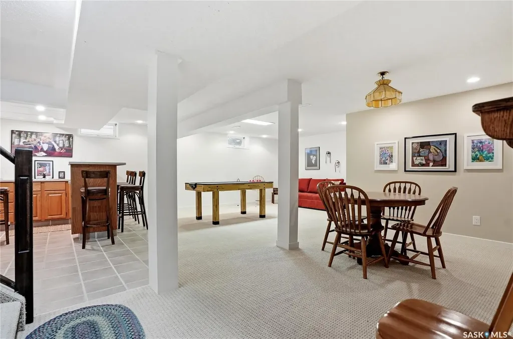 111 Richardt Place Saskatoon SK S7H 5B7