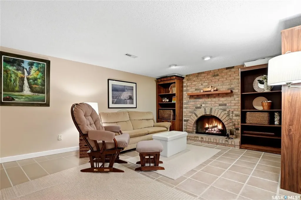 111 Richardt Place Saskatoon SK S7H 5B7