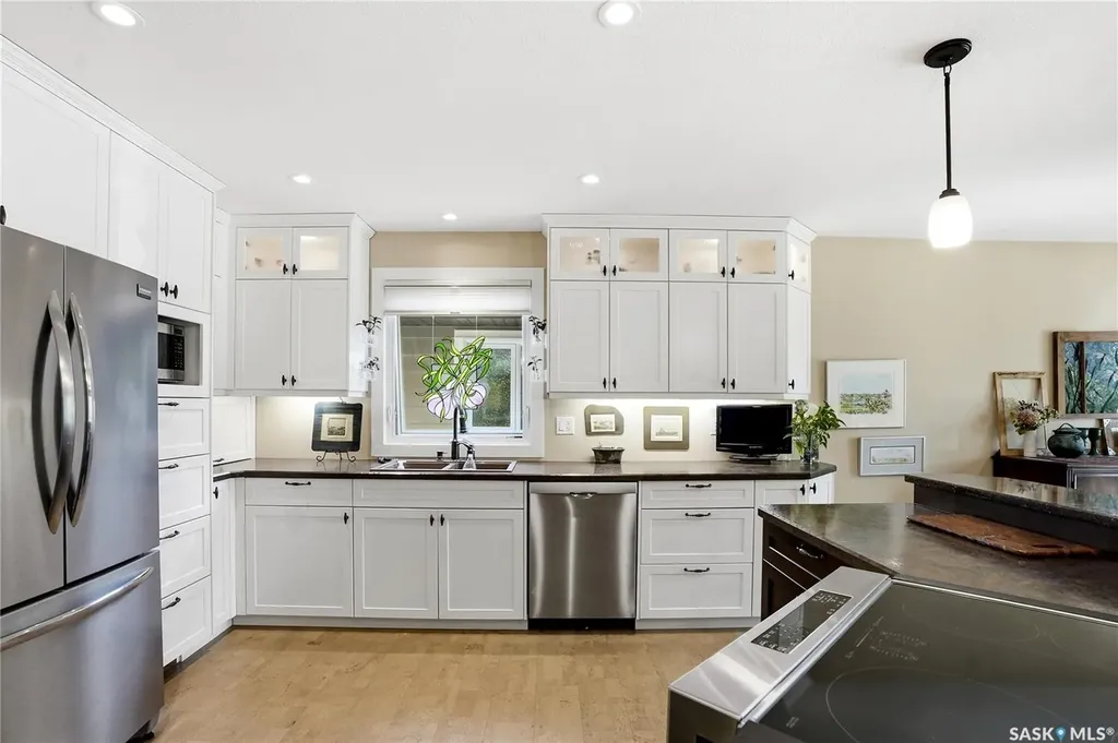 111 Richardt Place Saskatoon SK S7H 5B7