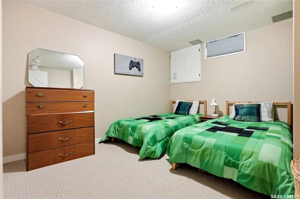 111 Richardt Place Saskatoon SK S7H 5B7