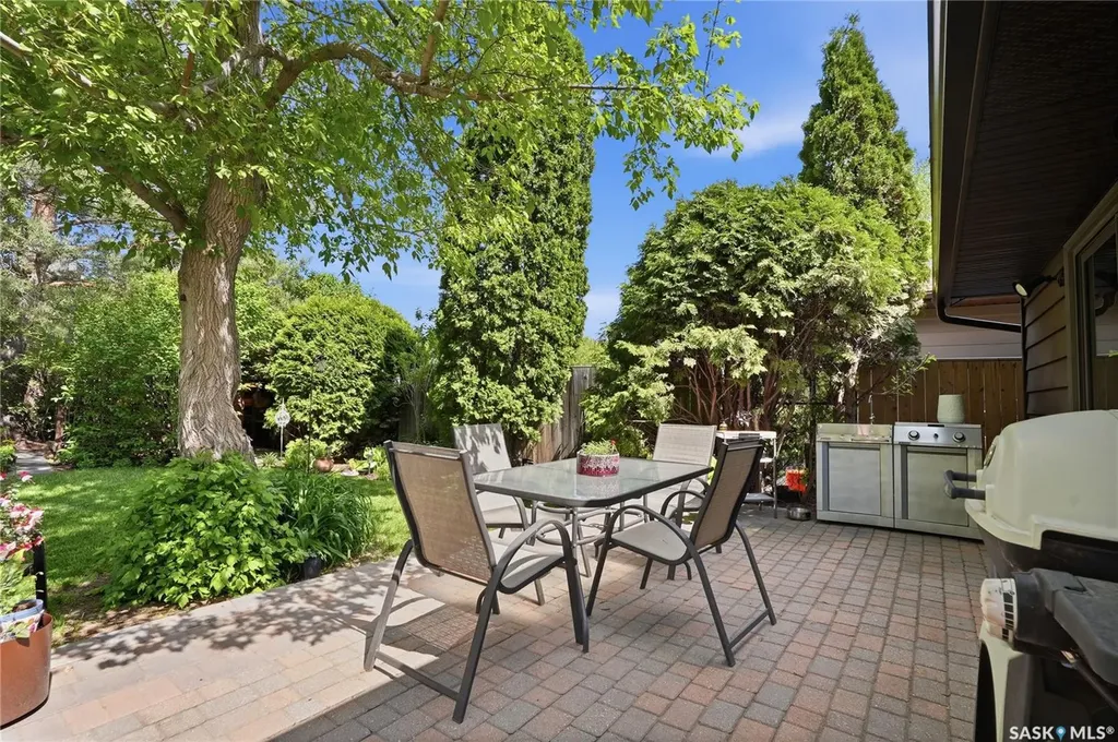 111 Richardt Place Saskatoon SK S7H 5B7