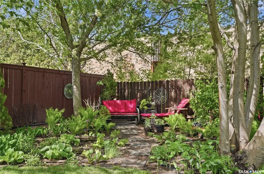 111 Richardt Place Saskatoon SK S7H 5B7