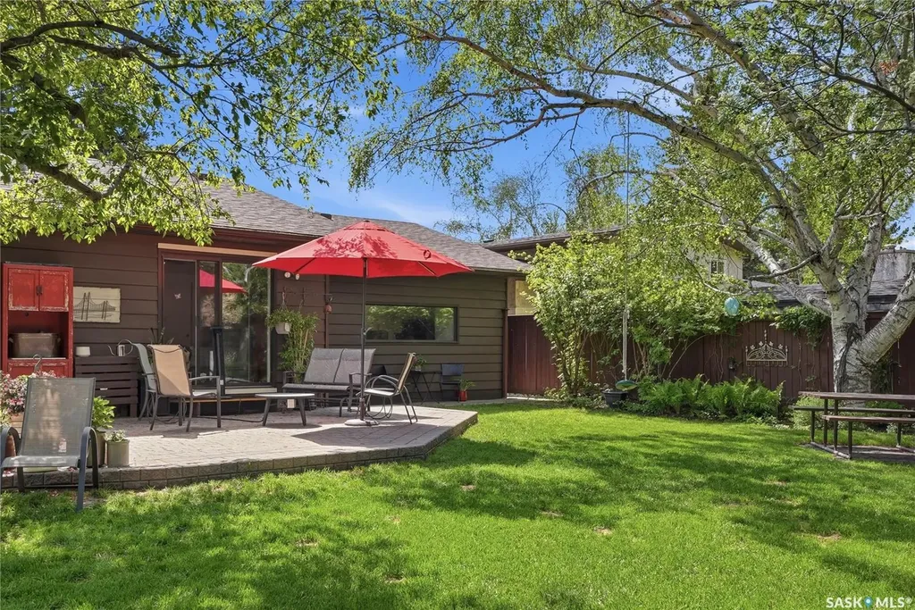 111 Richardt Place Saskatoon SK S7H 5B7