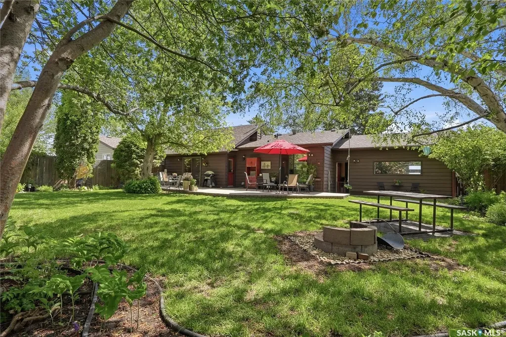 111 Richardt Place Saskatoon SK S7H 5B7