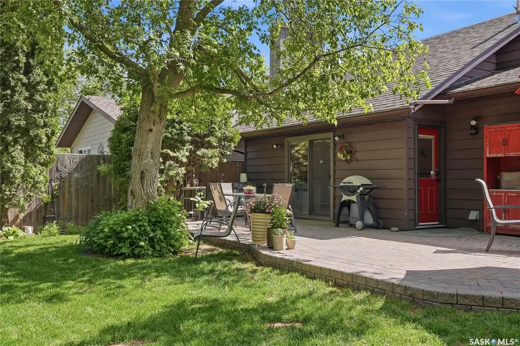 111 Richardt Place Saskatoon SK S7H 5B7
