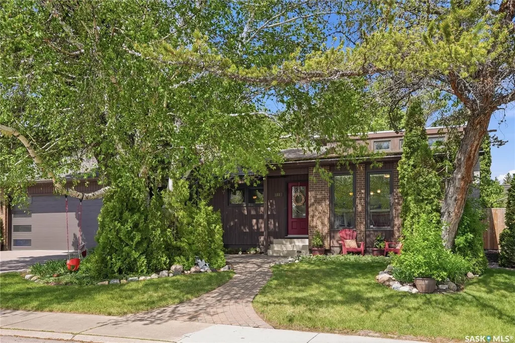 111 Richardt Place Saskatoon SK S7H 5B7