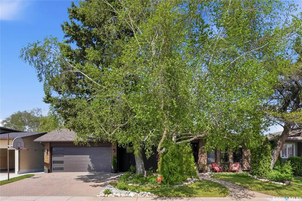 111 Richardt Place Saskatoon SK S7H 5B7