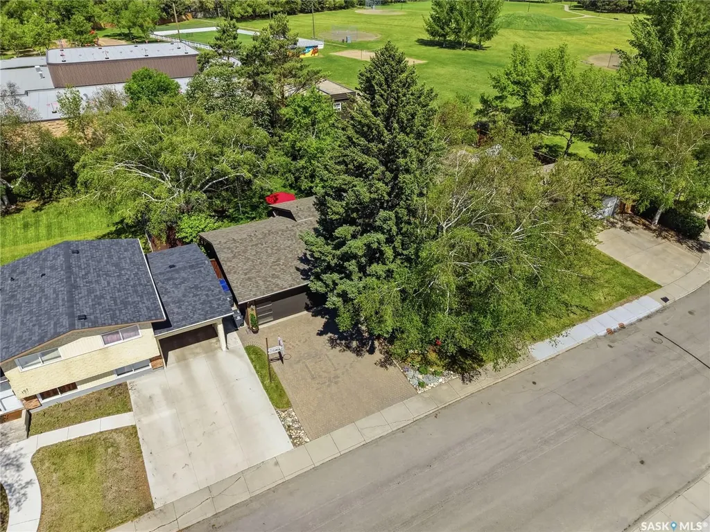 111 Richardt Place Saskatoon SK S7H 5B7