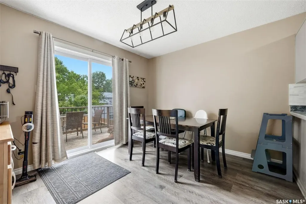 22 Salemka Crescent Regina SK S4R 7S1