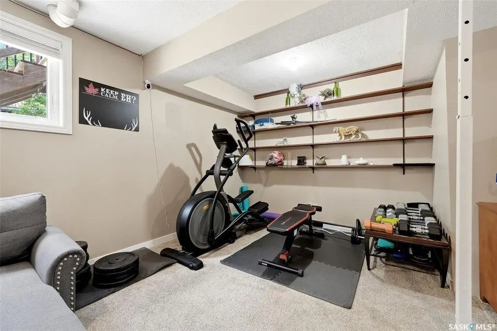 22 Salemka Crescent Regina SK S4R 7S1