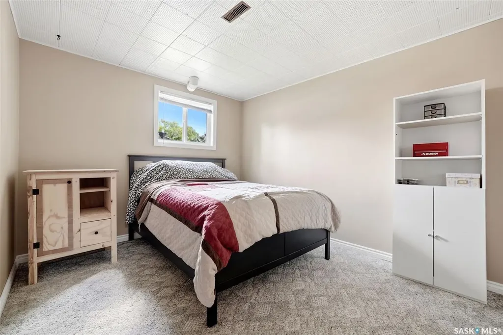 22 Salemka Crescent Regina SK S4R 7S1