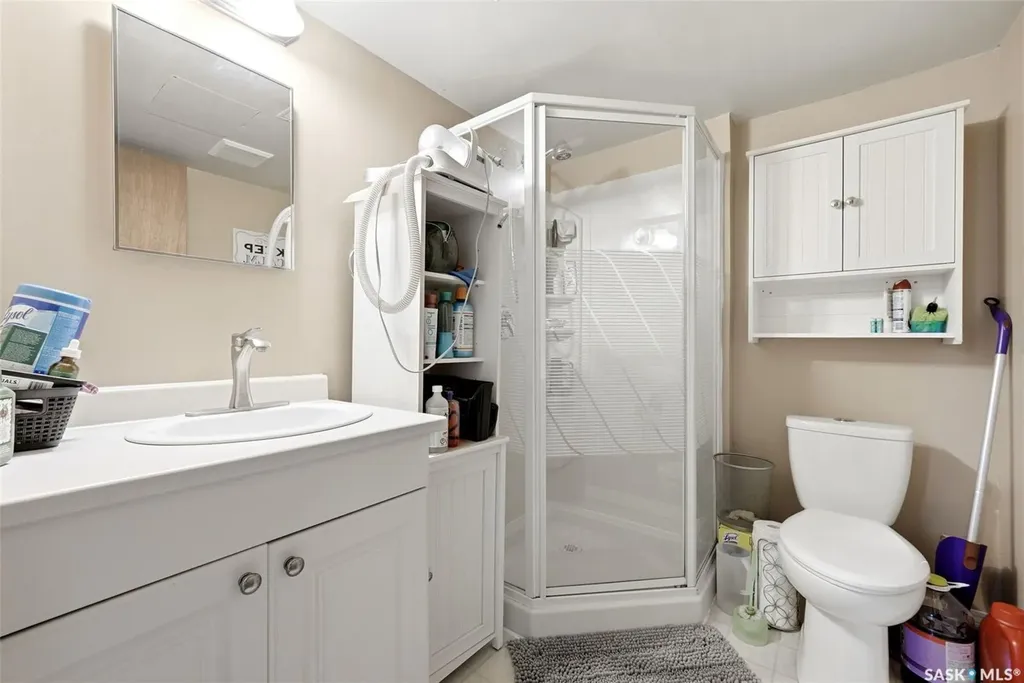 22 Salemka Crescent Regina SK S4R 7S1
