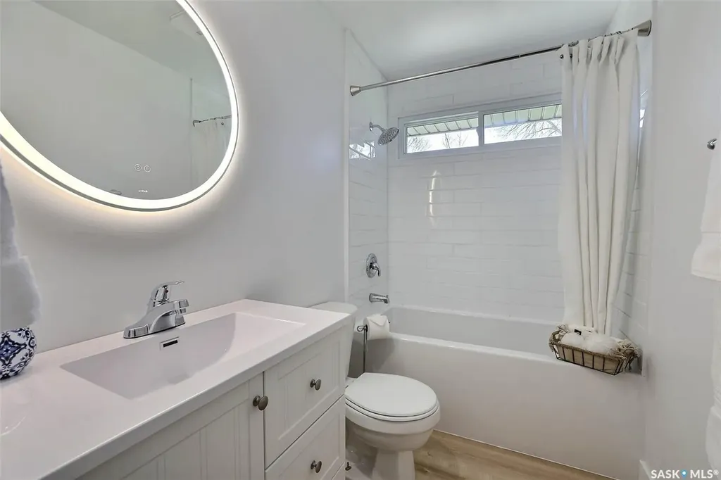 1409 Shannon Road Regina SK S4S 5L4