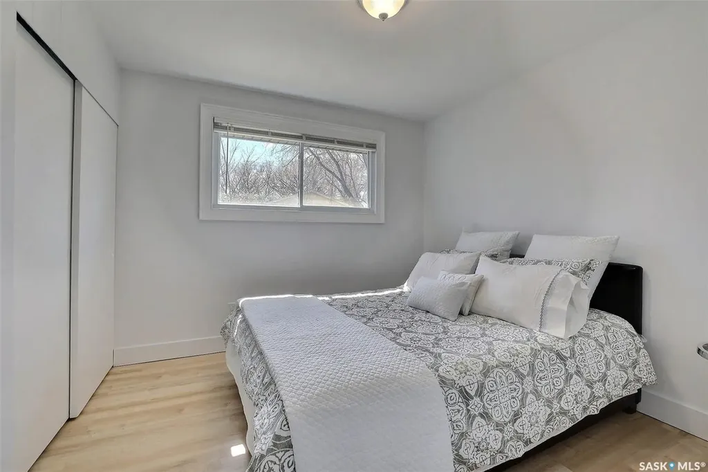 1409 Shannon Road Regina SK S4S 5L4