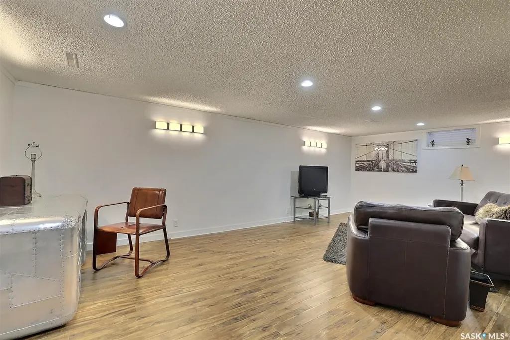 1409 Shannon Road Regina SK S4S 5L4