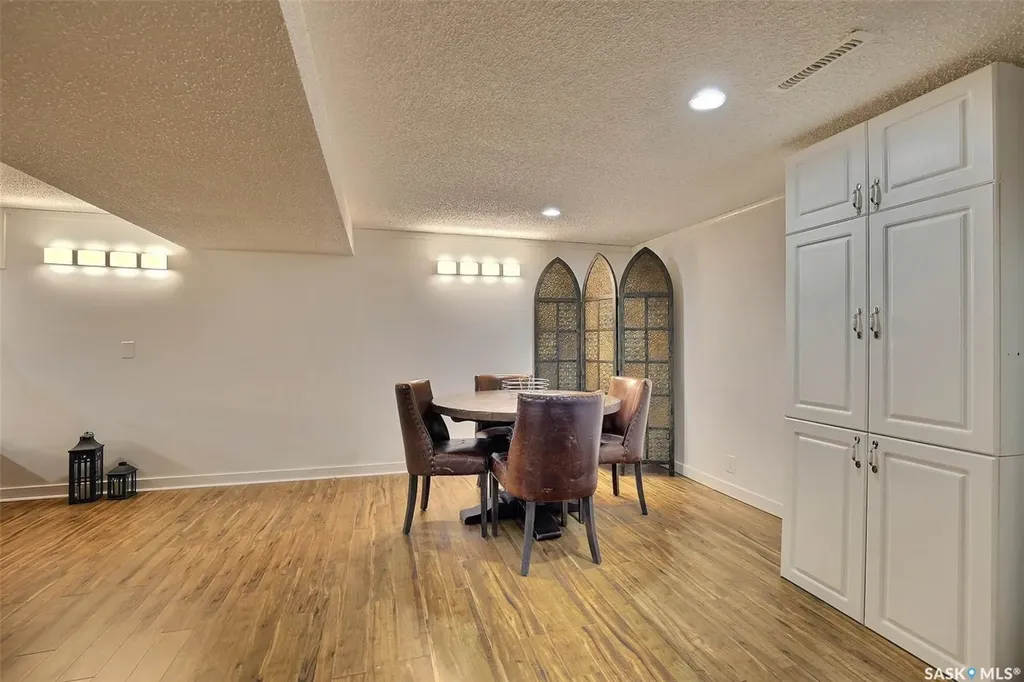 1409 Shannon Road Regina SK S4S 5L4