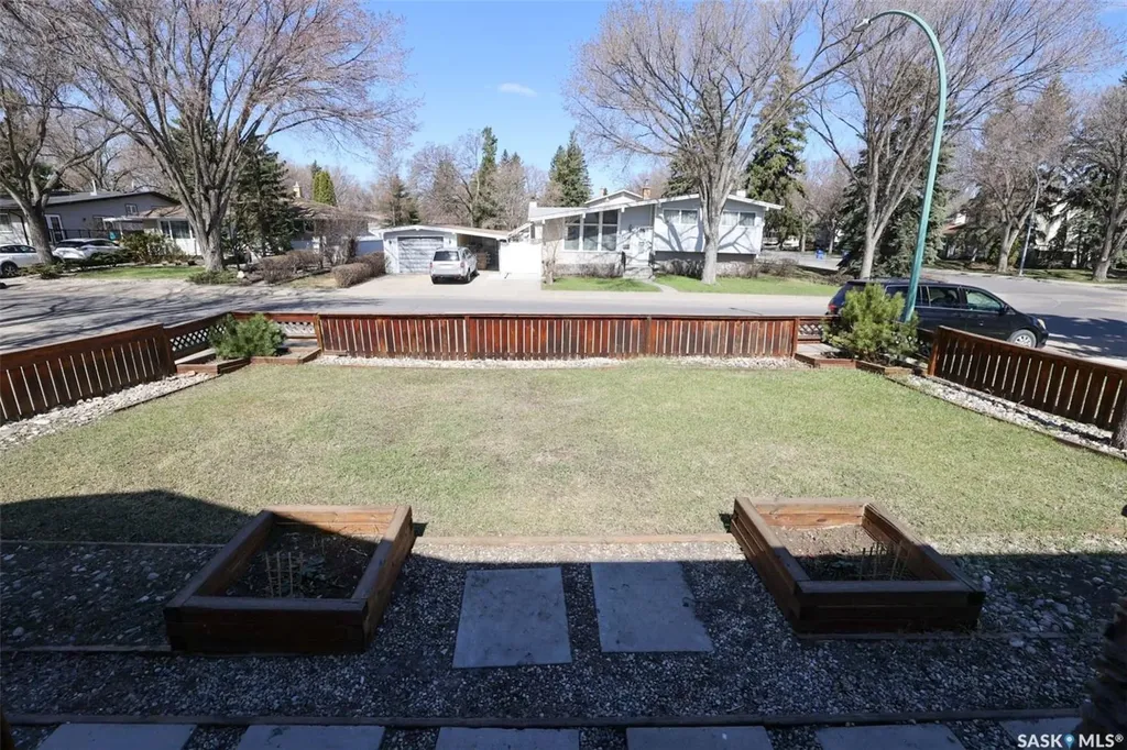 1409 Shannon Road Regina SK S4S 5L4