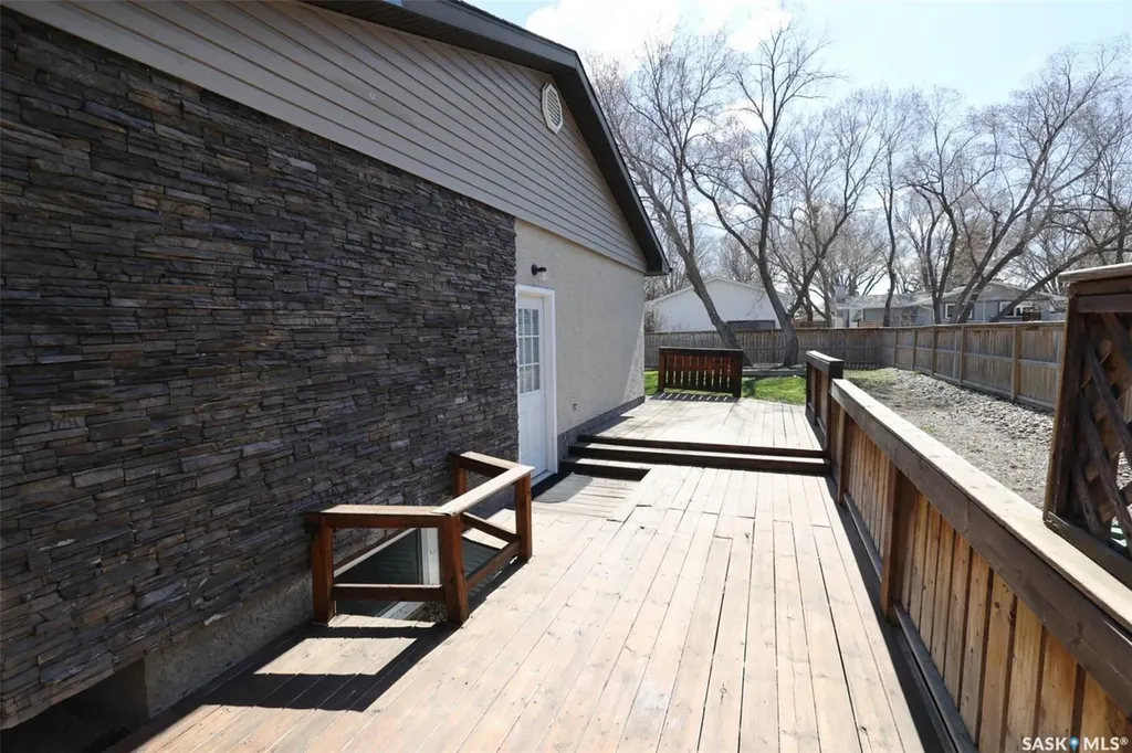 1409 Shannon Road Regina SK S4S 5L4