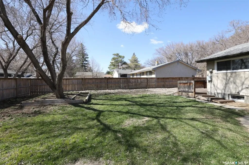 1409 Shannon Road Regina SK S4S 5L4