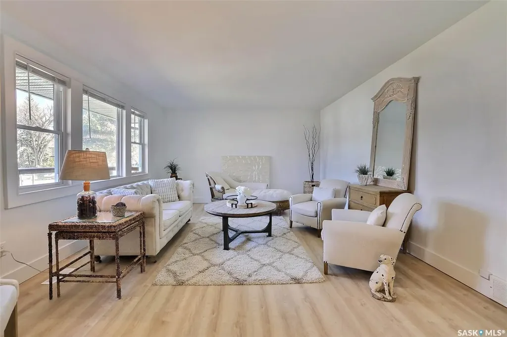 1409 Shannon Road Regina SK S4S 5L4