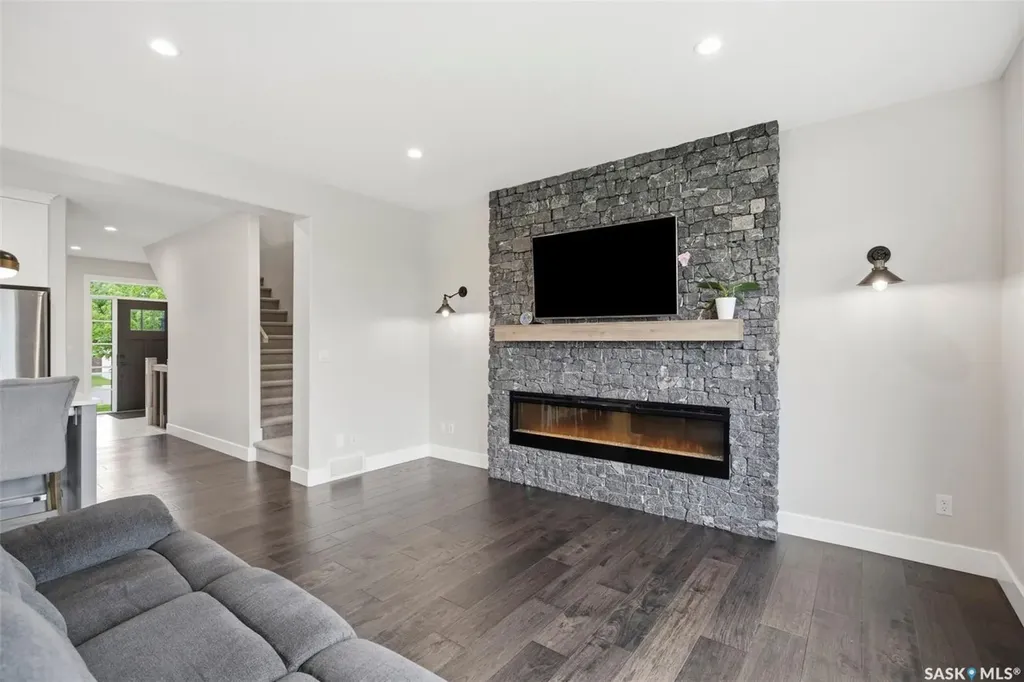 322 Dagnone Crescent Saskatoon SK S7V 0P7